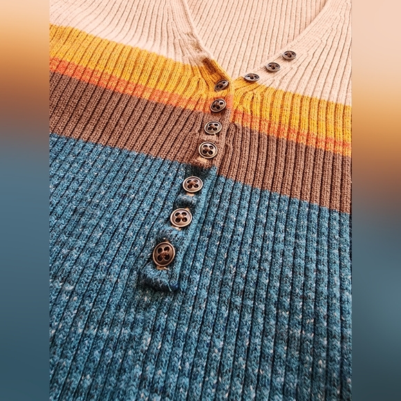 Free People sweater top - Picture 3 of 4